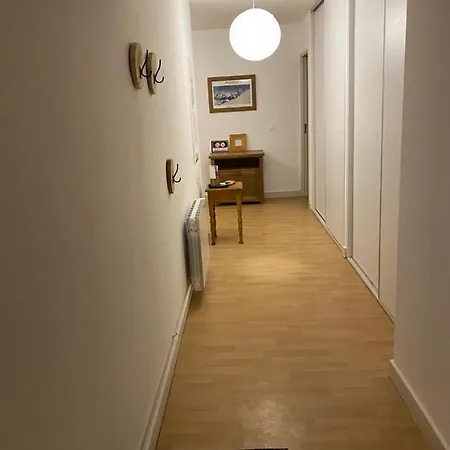 Le Fleuri Ensoleille De Guzet Apartament *