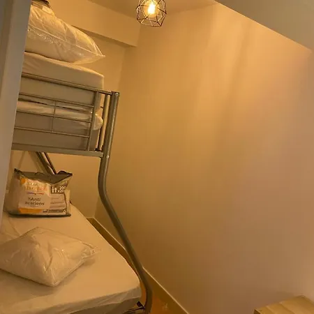 Le Fleuri Ensoleille De Guzet Apartmán *