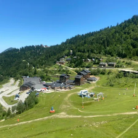 Le Fleuri Ensoleille De Guzet Apartmán