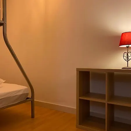 Le Fleuri Ensoleille De Guzet Ustou